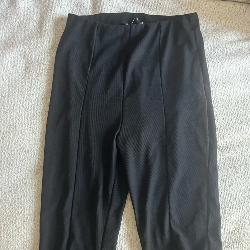 Clew women’s black